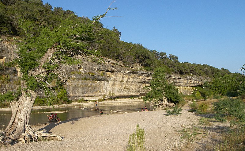 800px-guadalupe river state park bluff