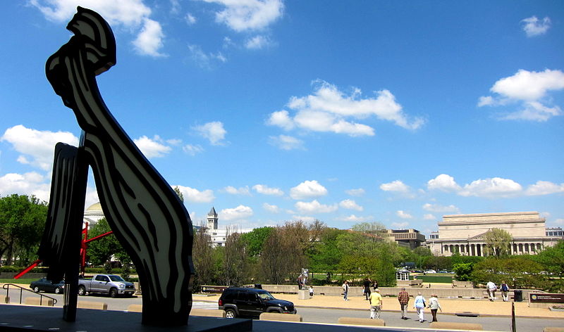 800px-hirshhorn museum - national archives building