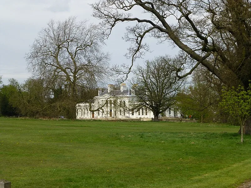 800px-hylands house%2c chelmsford - geograph.org.uk - 3440828