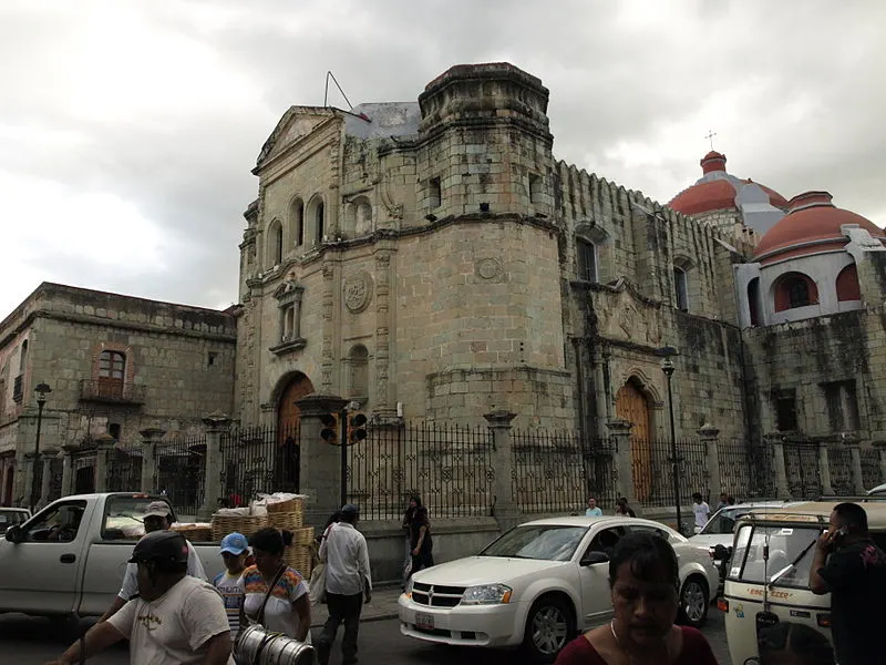 800px-iglesia de la compa%c3%b1%c3%ada%2c oaxaca. agosto 2009