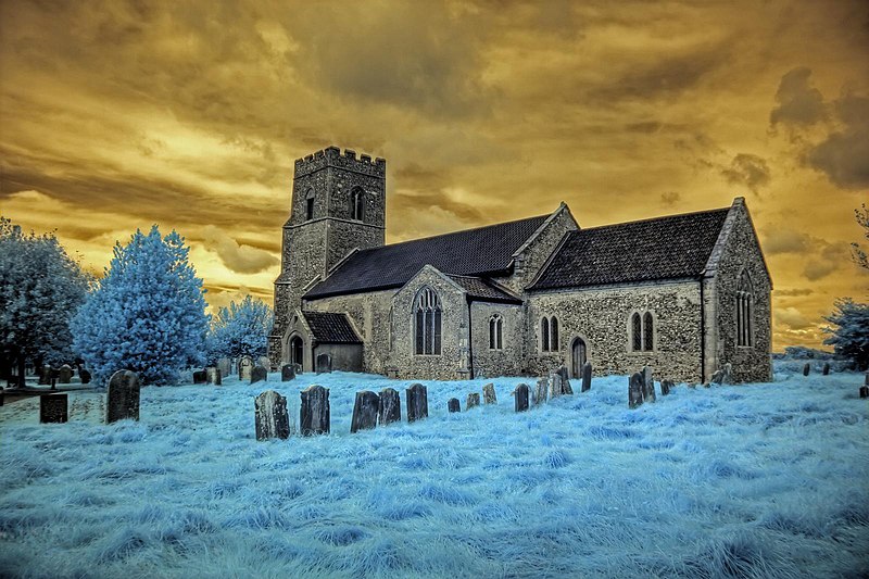 800px-infrared hdr st mary%27s church barney norfolk %283470935104%29