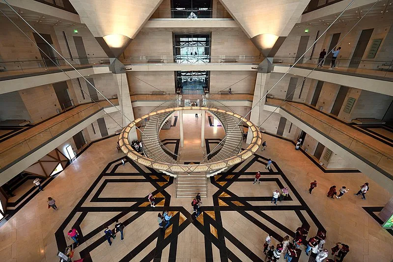 800px-interior of museum of islamic art in doha%2c qatar in december%2c 2019