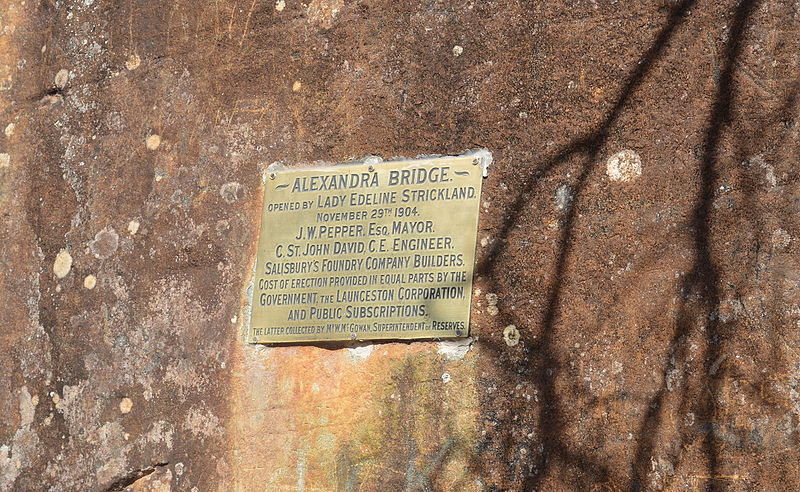 800px-launceston cataract gorge alexandra suspension bridge plaque
