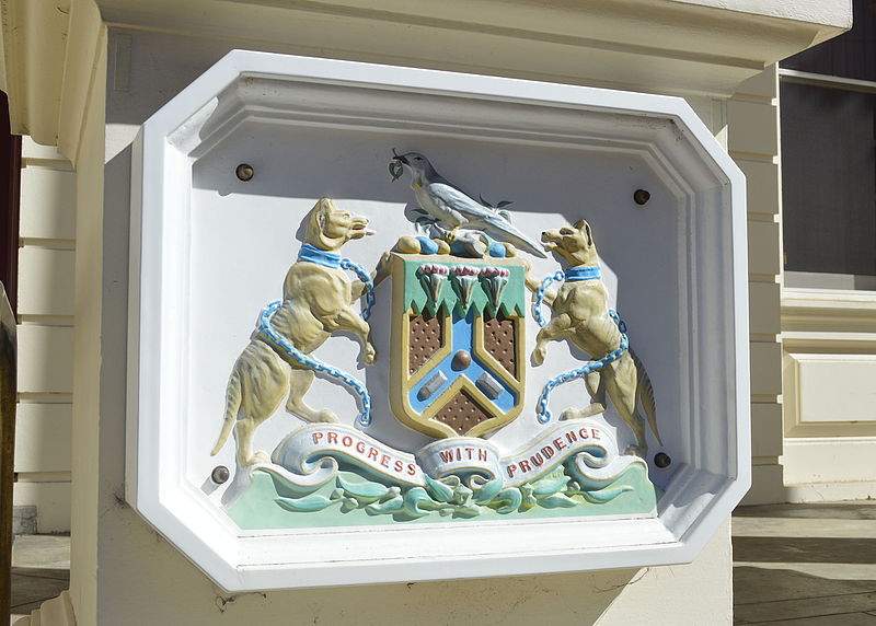 800px-launceston town hall coat of arms