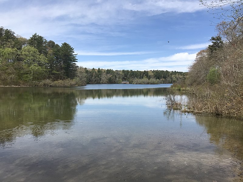 800px-little long pond%2c plymouth ma