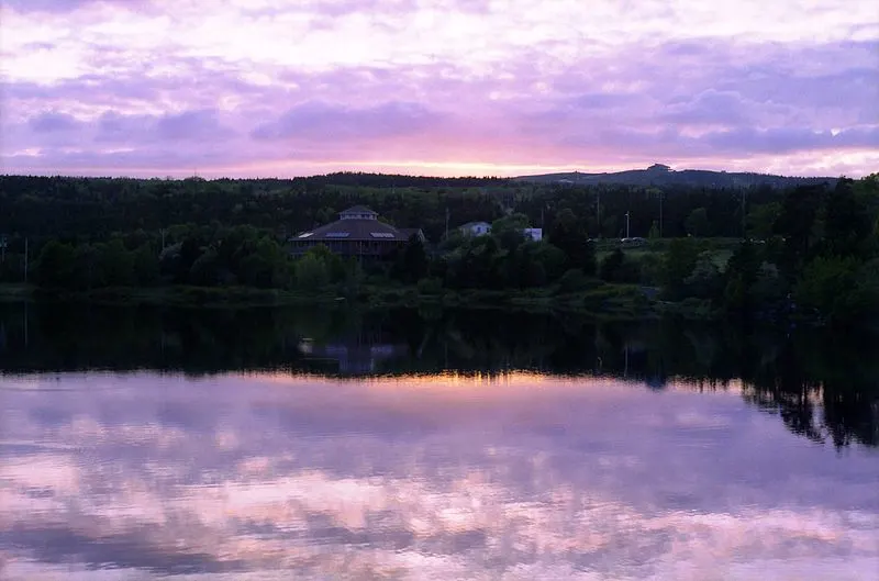 800px-long pond twilight%2c memorial university of newfoundland