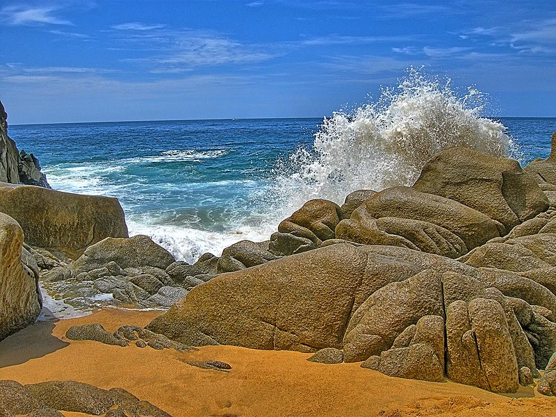 800px-lovers beach los cabos 2008 %288997396795%29