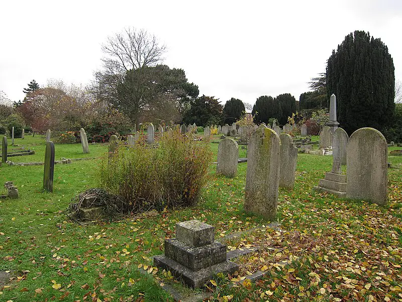 800px-mill road cemetery%2c cambridge - geograph.org.uk - 3229244