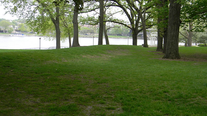 800px-native american linear mound beattie park rockford illinois