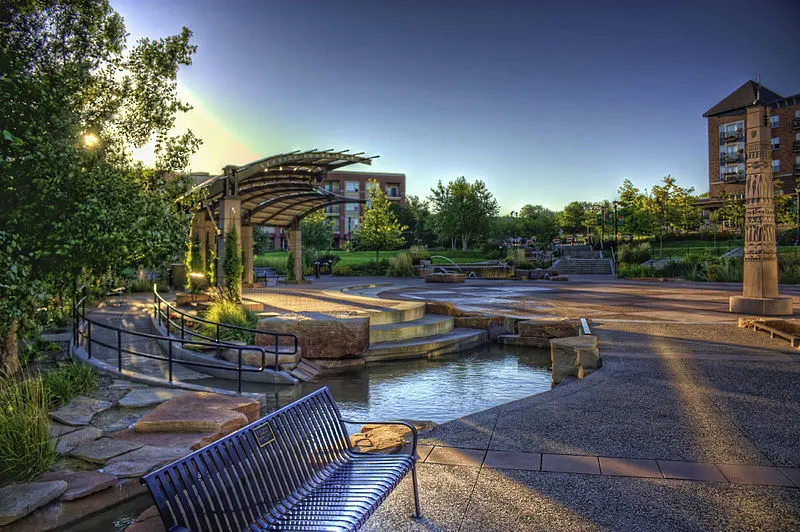 800px-nicollet commons park