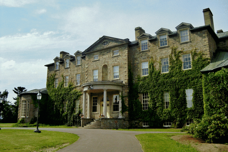 800px-old government house - fredericton %282%29