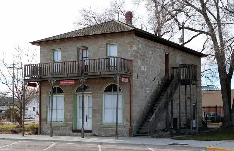 800px Old Stone House Vale Oregon 800px-old stone house - vale oregon