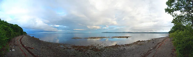 800px-penobscot bay panorama