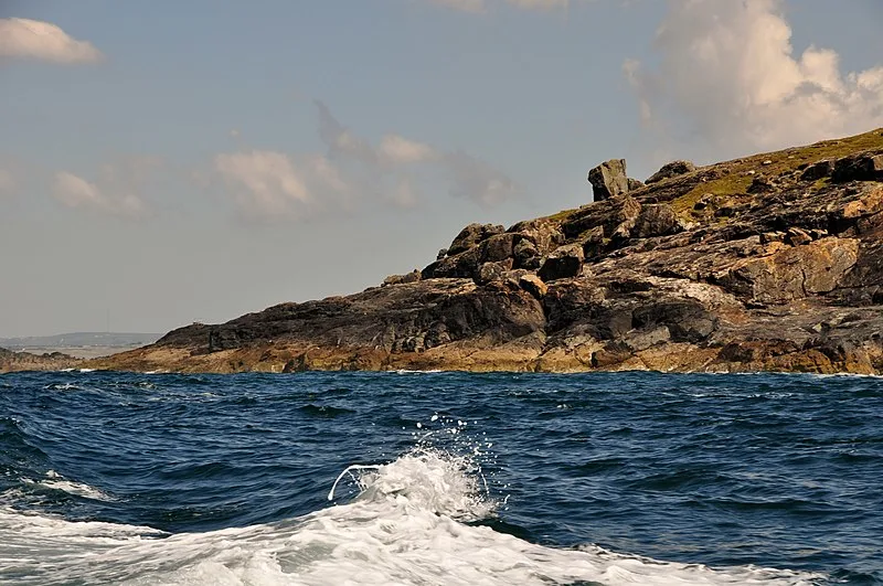 800px-penwith %2c clodgy point - geograph.org.uk - 2499701