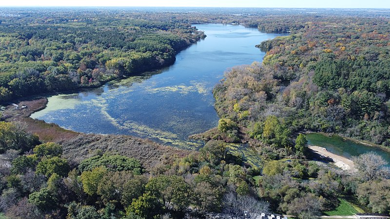 800px-pierce lake - rock cut state park