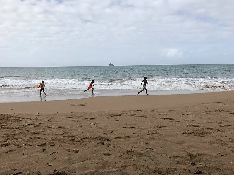 800px-plage de cluny%2c ste-rose%2c guadeloupe