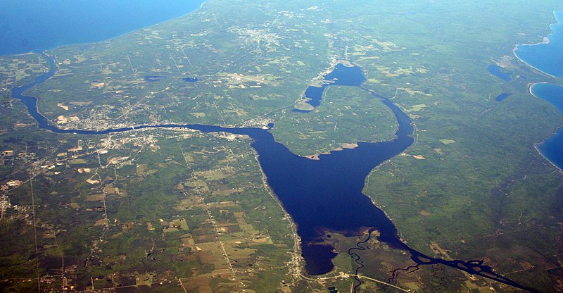 800px-portage lake on the keweenaw waterway%2c michigan