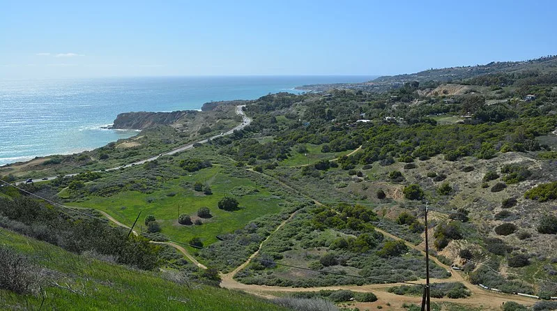 800px-portuguese bend landslide and nature preserve%2c rancho palos verdes%2c california