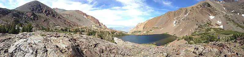 800px Sardine Lake and distant Mono Lake 281921425717929 800px-sardine lake and distant mono lake %2819214257179%29
