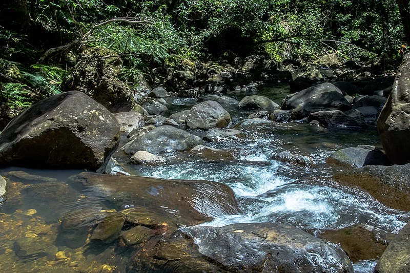 800px-saut des 3 cornes%2c parc national