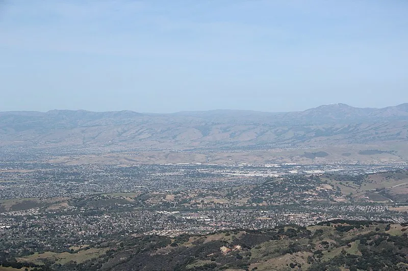 800px-silicon valley from mount umunhum%2c april 2022 3