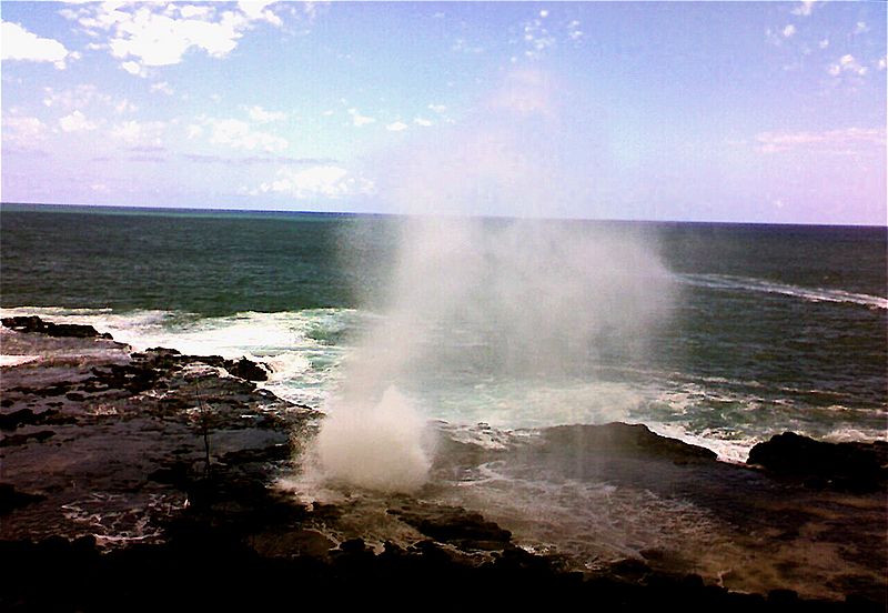 800px-spouting horn%2c poipu%2c kauai%2c hawaii%2c june 2009 - panoramio