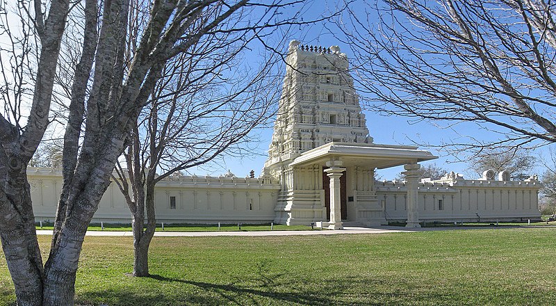 800px-sri meenakshi devasthanam temple