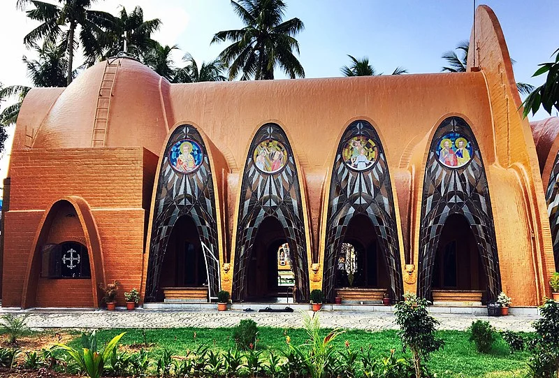 800px-st. george orthodox koonan kurish old syrian church%2c kochi. %2834257916805%29