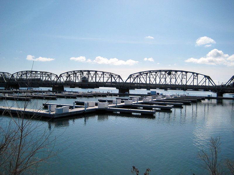 800px-sturgeon bay bridge2