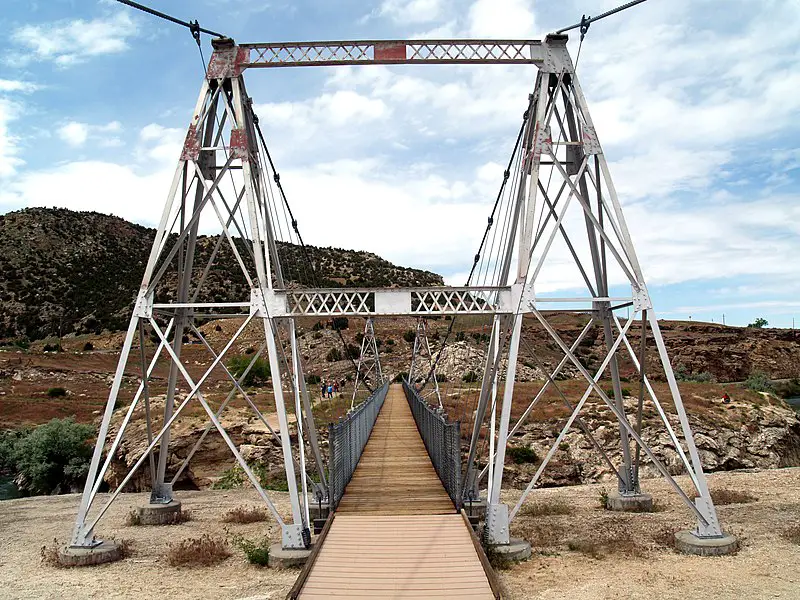 800px-the swinging bridge in hot springs state park - panoramio