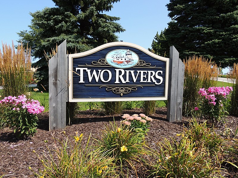 800px-two rivers sign