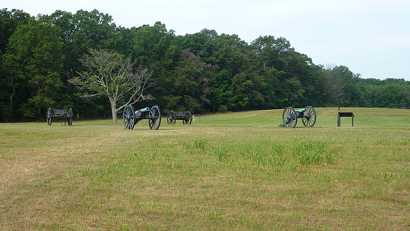 800px-union howitzers henry hill