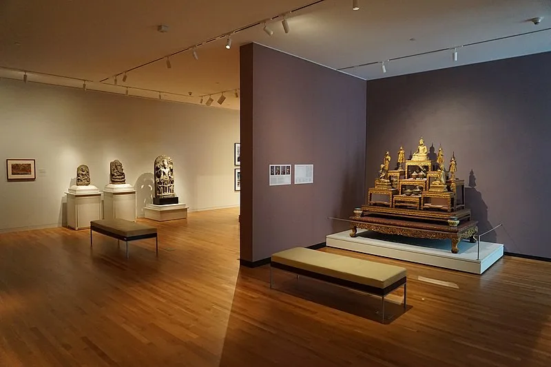 800px-university of michigan museum of art june 2015 15 %28south%2c southeast%2c and central asian art gallery%29