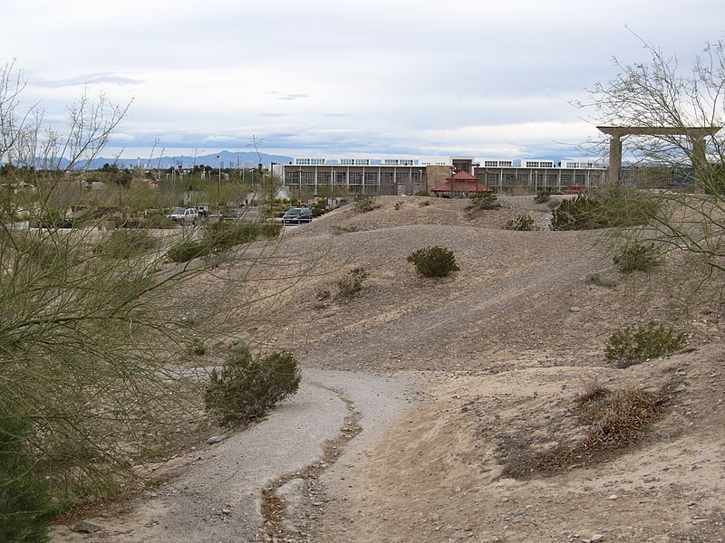 800px-upper las vegas wash interpretative exhibits%2c centennial hills park%2c las vegas%2c nevada - 13169971155