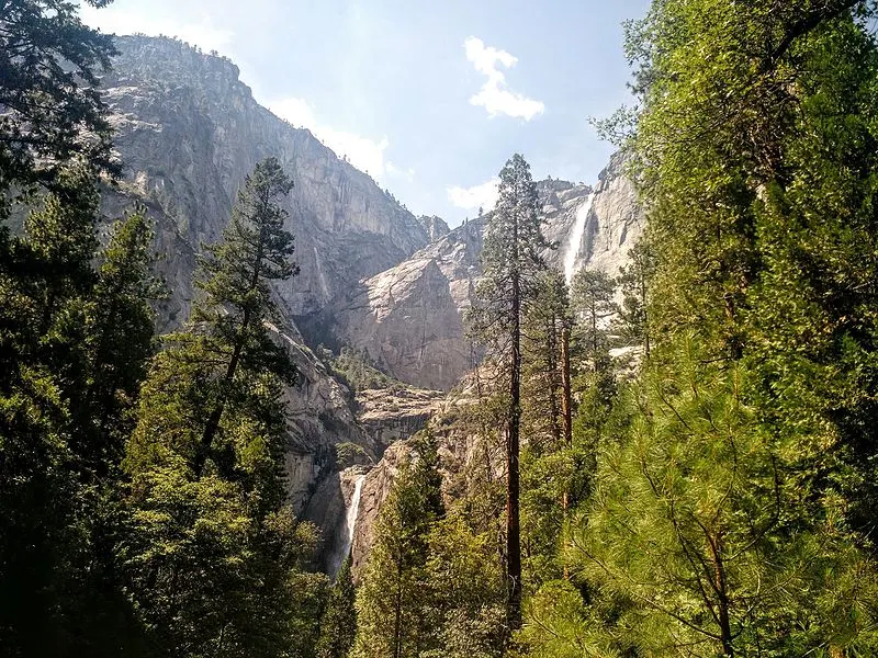 800px-upper and lower yosemite falls%21