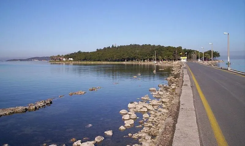 800px-urla karantinaisland izmir turkey