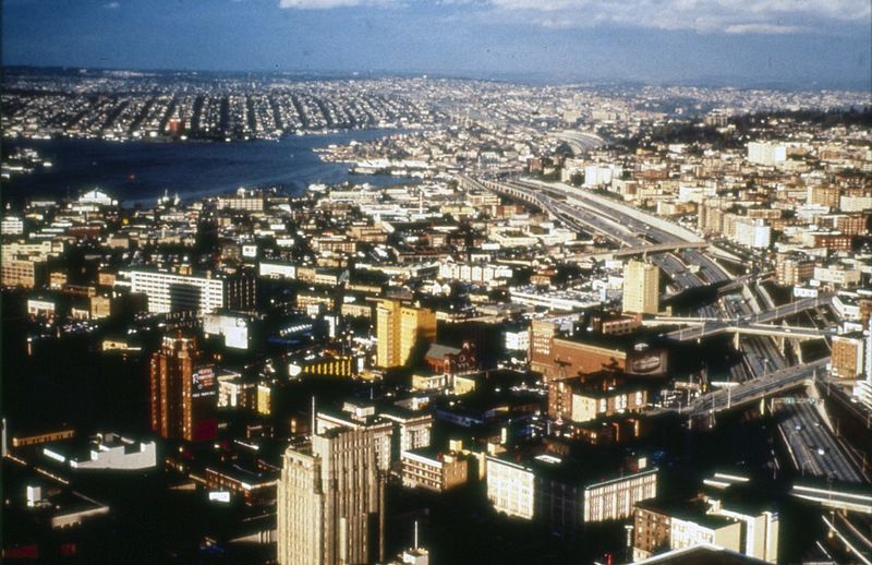 800px-view from downtown seattle looking north toward lake union%2c circa 1970s %2830000961472%29