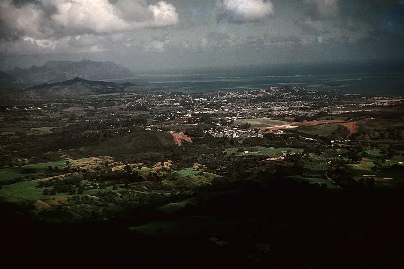 800px-view from the nu%27uanu pali lookout%2c late 1959%2c kaneohe%2c oahu%2c hawaii