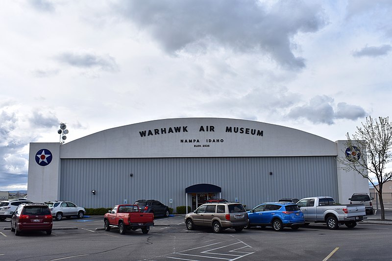 800px-warhawk air museum %281%29