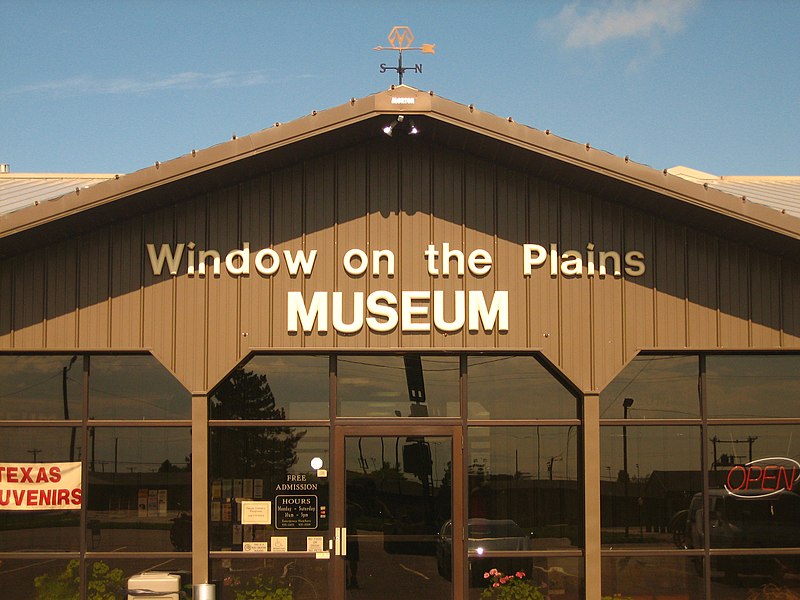 800px-window on the plains museum img 0579