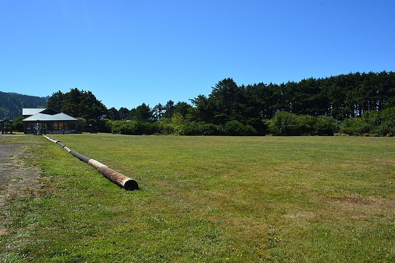 800px-yachats commons park 01