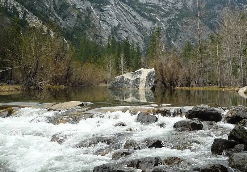 800px-yosemitenp mirrorlake