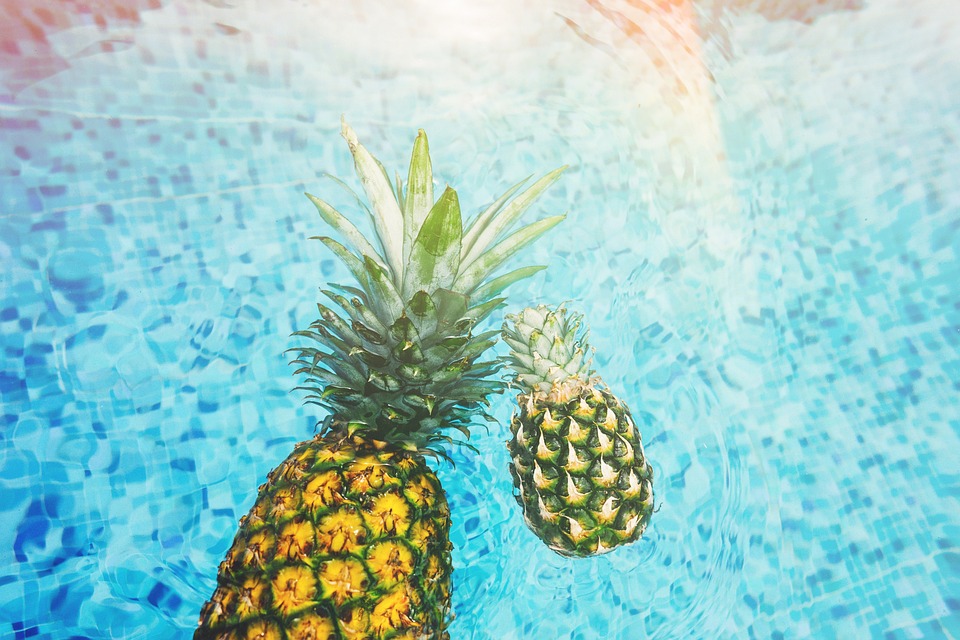 cruise upside down pineapple