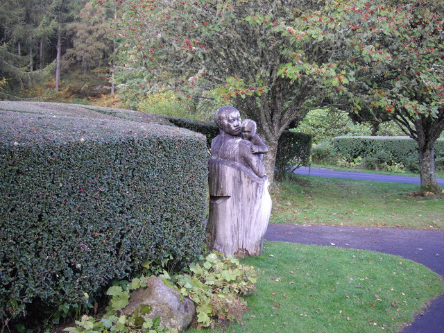 Wooden sculpture by charlie easterfield - geograph.org.uk - 1589666