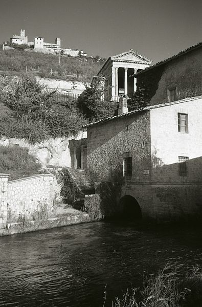 395px-paolo monti - servizio fotografico %28campello sul clitunno%2c 1967%29 - beic 6349188