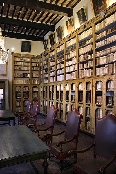 400px-accademia etrusca%2c biblioteca settecentesca%2c 05
