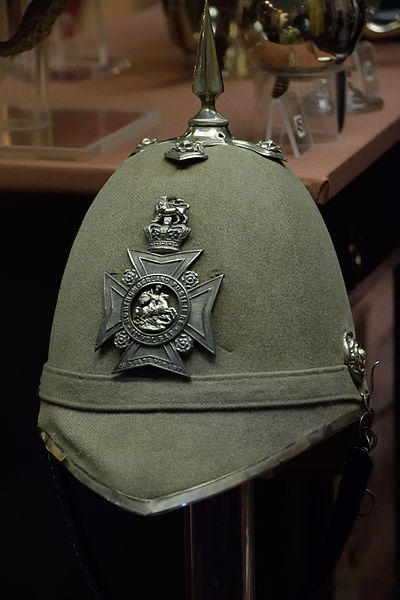 400px-northumberland fusiliers 1st volunteer battalion officers helmet