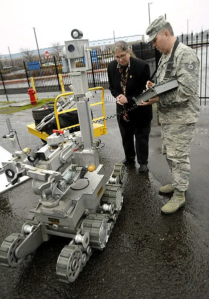 419px-oregon air national guard explosive ordnance unit donates bomb robot to oregon military museum 150206-z-ch590-062