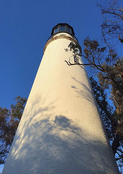 426px-little cumberland island - lighthouse - 2016