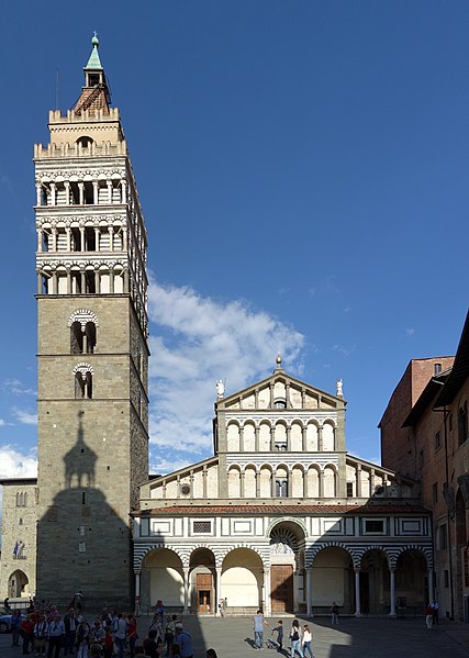 427px-pistoia cathedral facade and bell tower 01